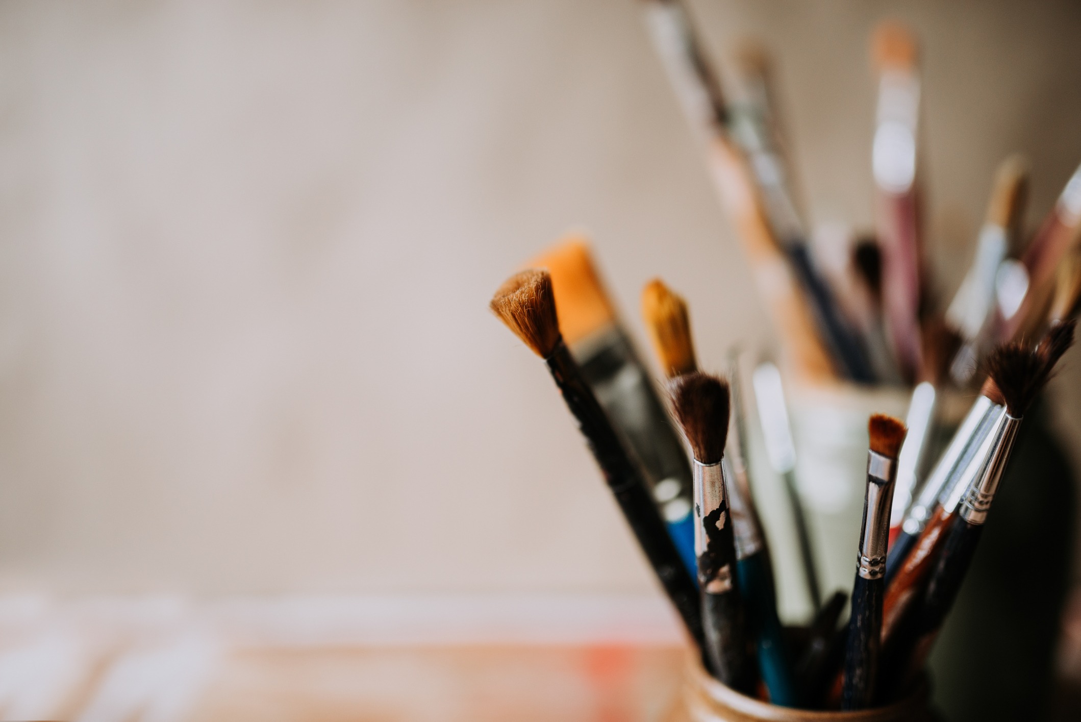 Best Paint Brushes for Oil Painting (and Acrylics) - Art Studio Life